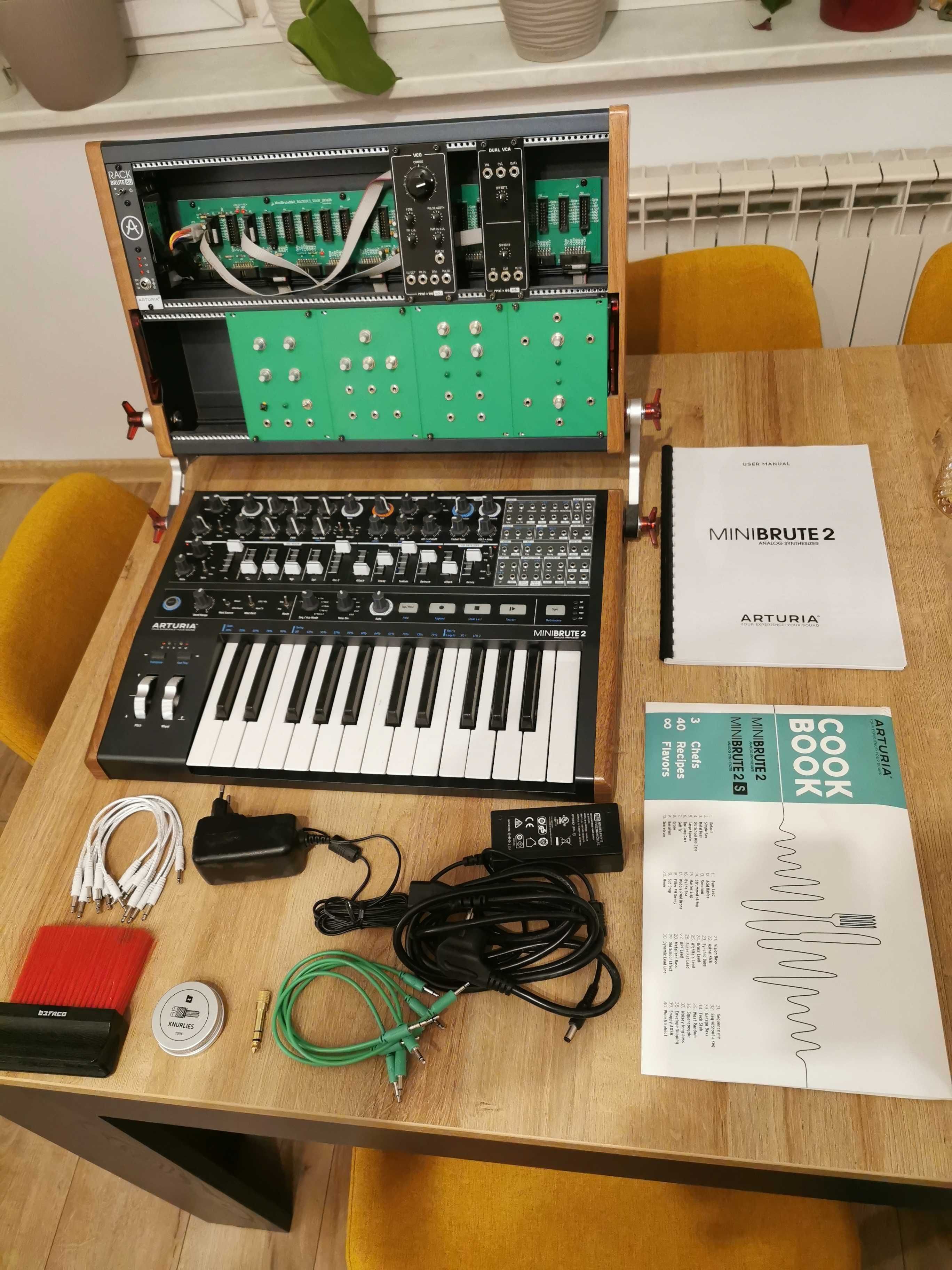 Minibrute 2 + Rackbrute 6U + dodatki [ZESTAW]