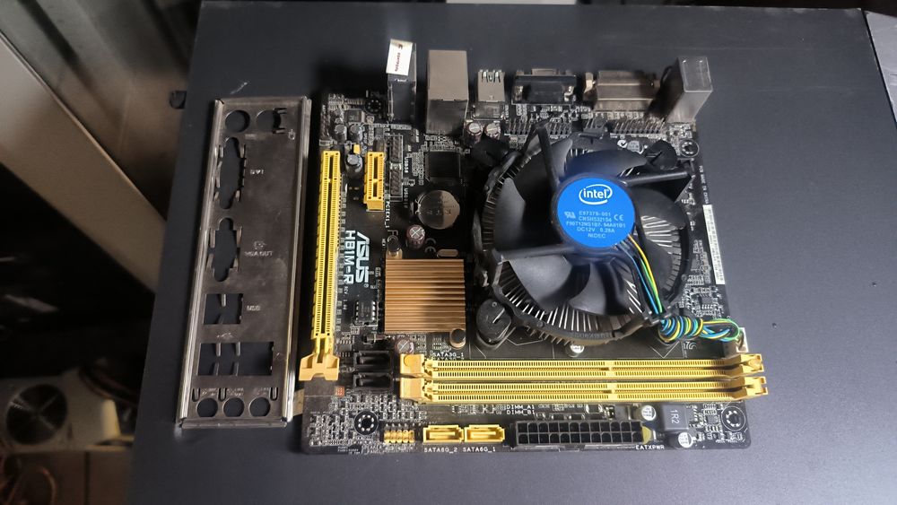 Материнські  плати ASUS H81M-R + i3-4170