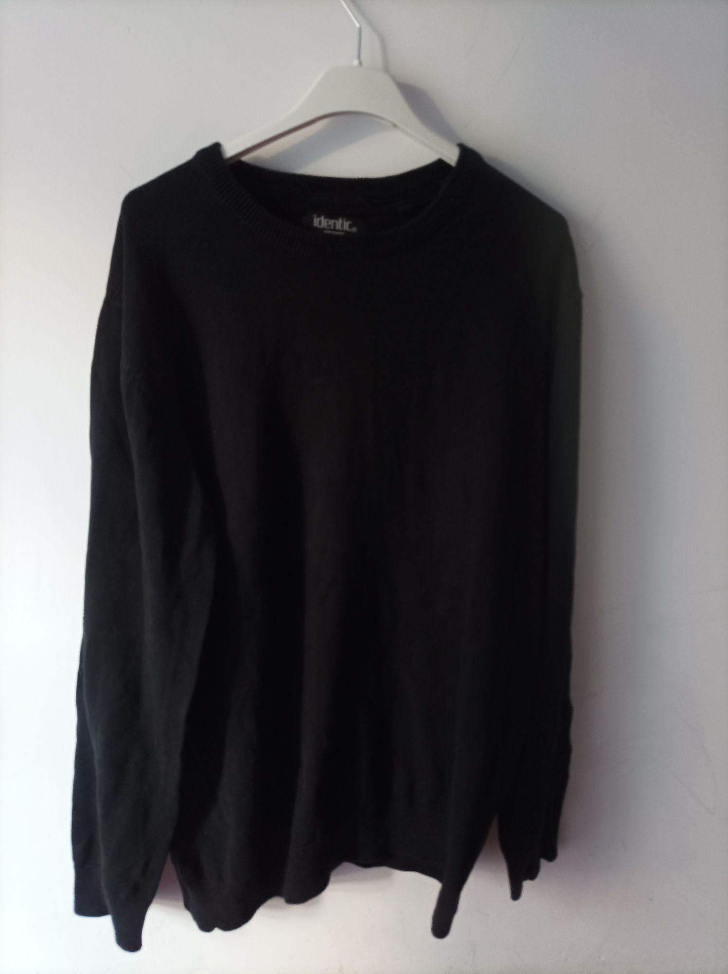 Czarny męski sweter rozmiar L