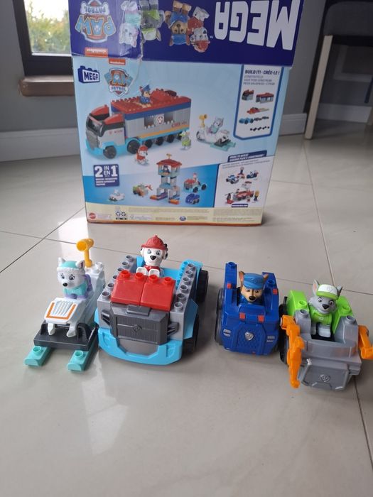 Klocki Mega Blocks Psi Patrol 2W1  patrolowiec i wieża 4 pojazdy