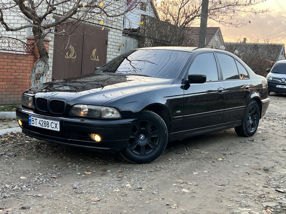 Продам BMW e39, 2.2 Мех, Газ , 2003 год