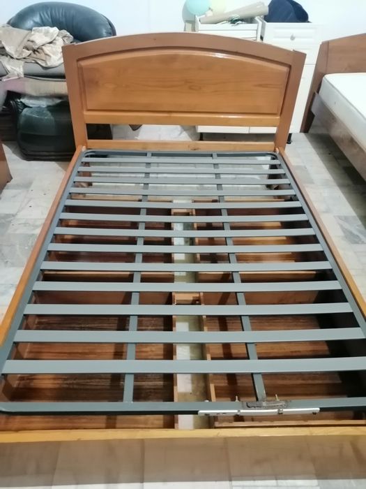 Cama Casal com Gavetas