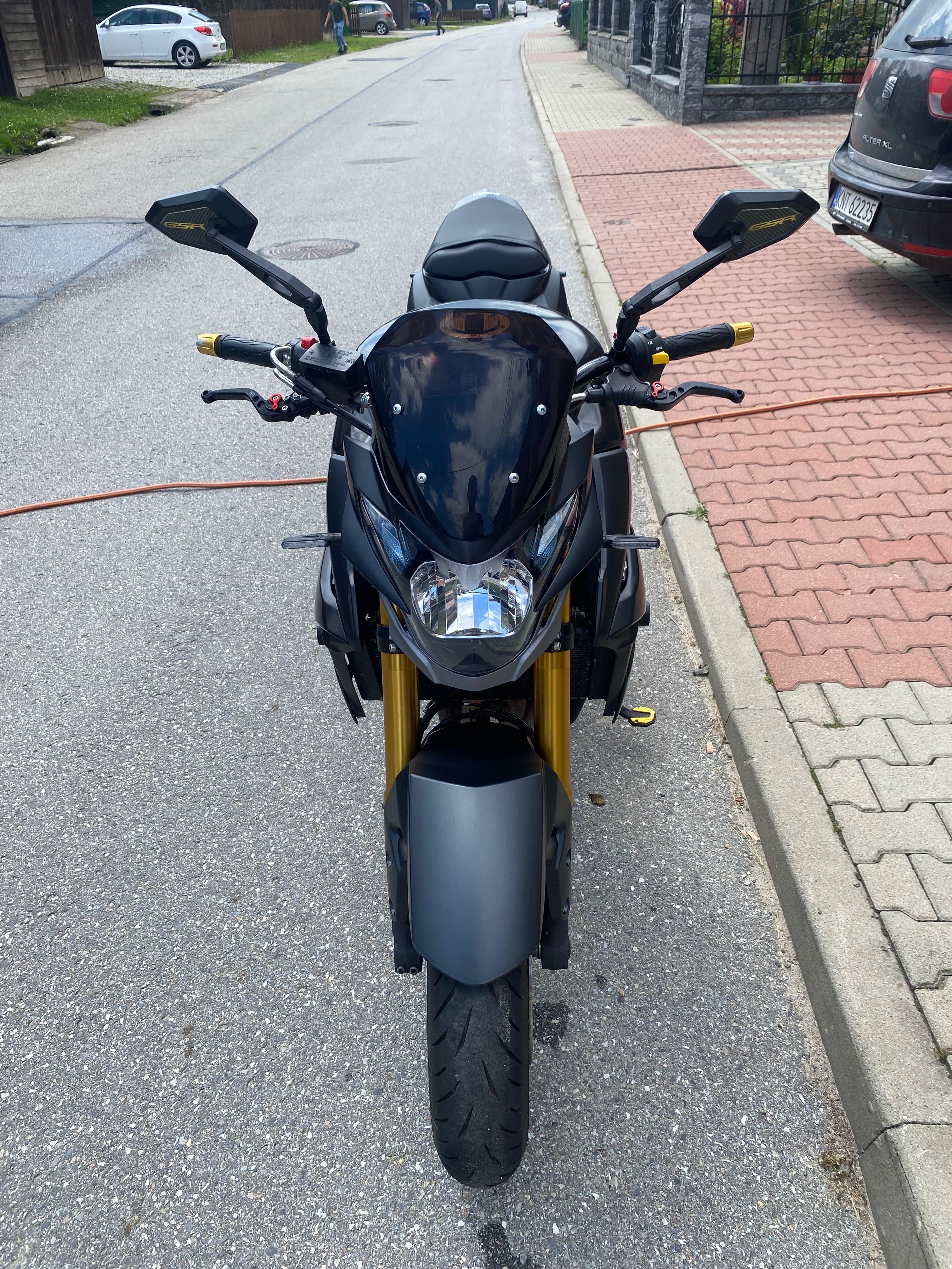 Suzuki gsr 750 ABS
