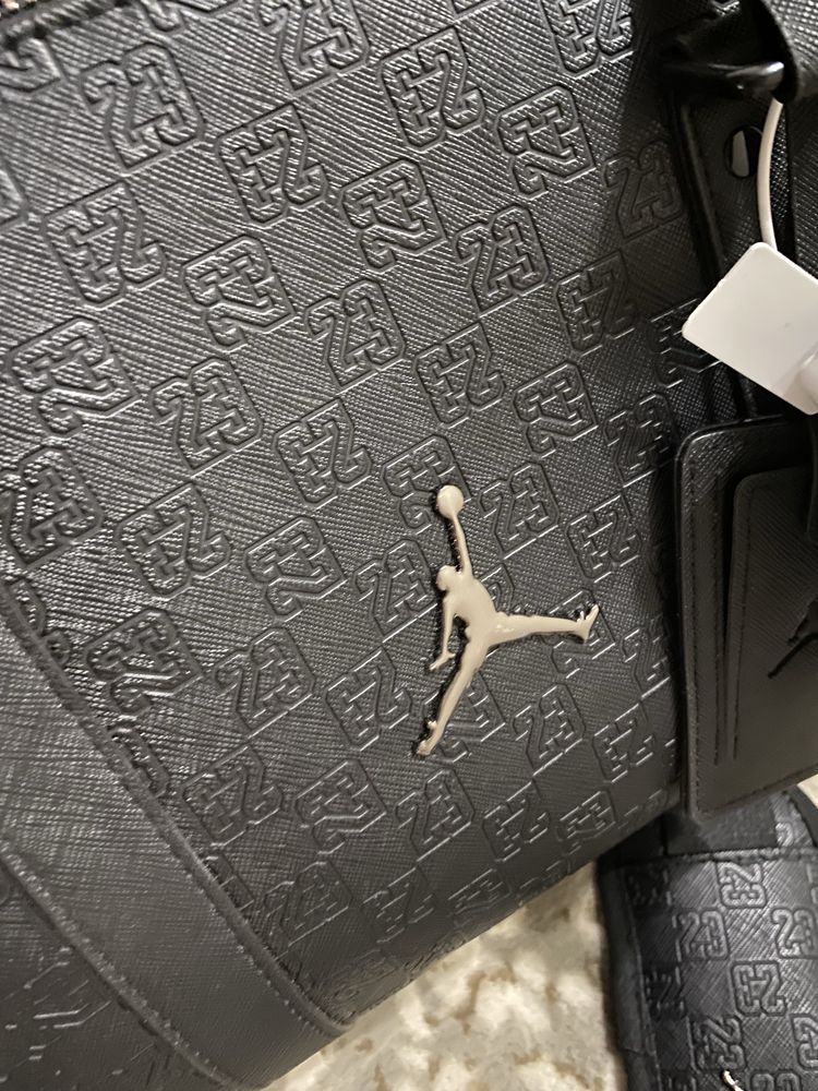 Сумка Nike Jordan 25 литров для тренировок черная