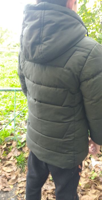 Курточка зимова.