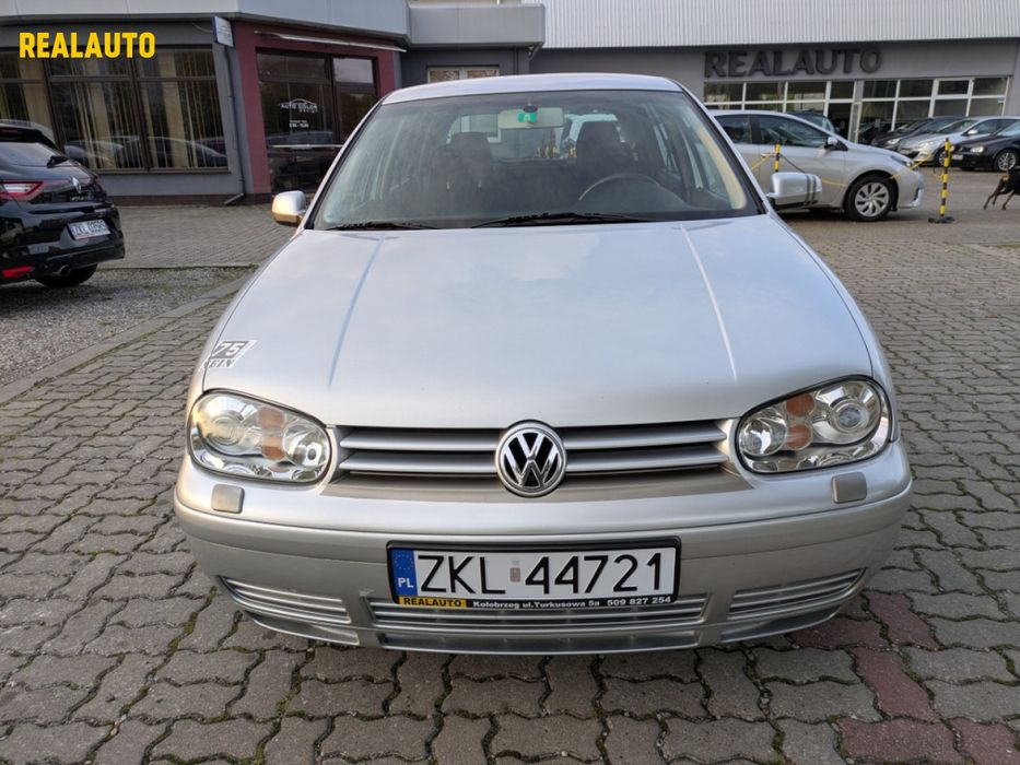 2,3 V5 Szwajcar VW GOLF IV