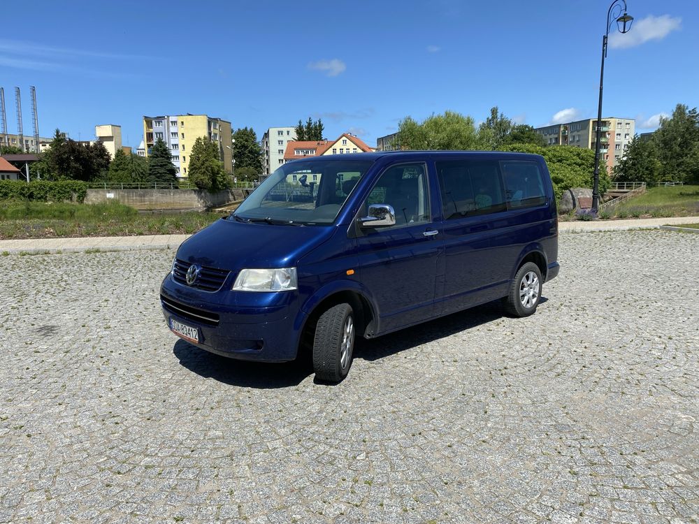 Volkswagen T5 transporter  2,5 TDI bardzo dobry stan telewizor
