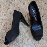 Sapatos em pele novos da marca HELSAR