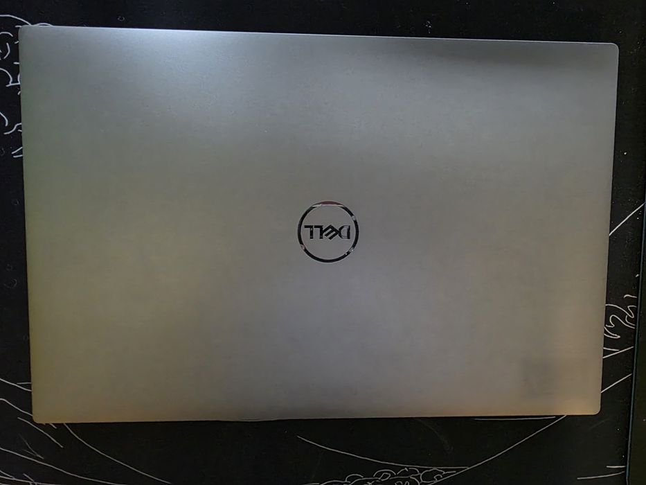 Notebook Precision Dell 5550 i9-10885H 64G 1TB W10
od
Dell