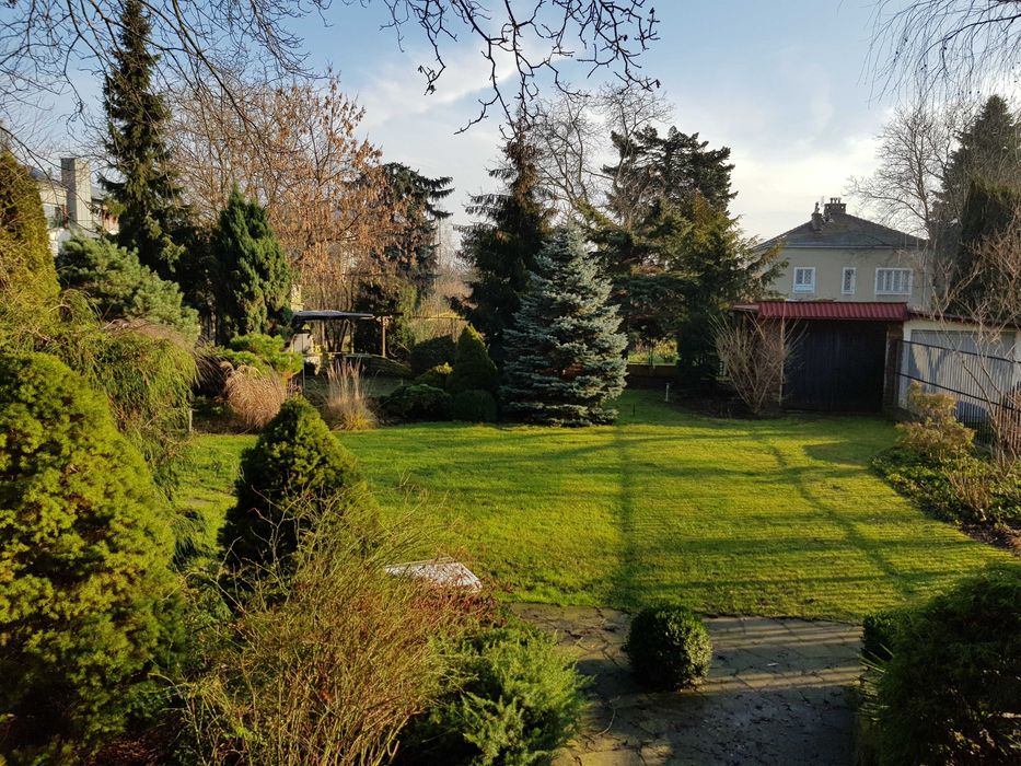 Przytulny pokój w domu przy ul. Słowiczej z pięknym ogrodem.