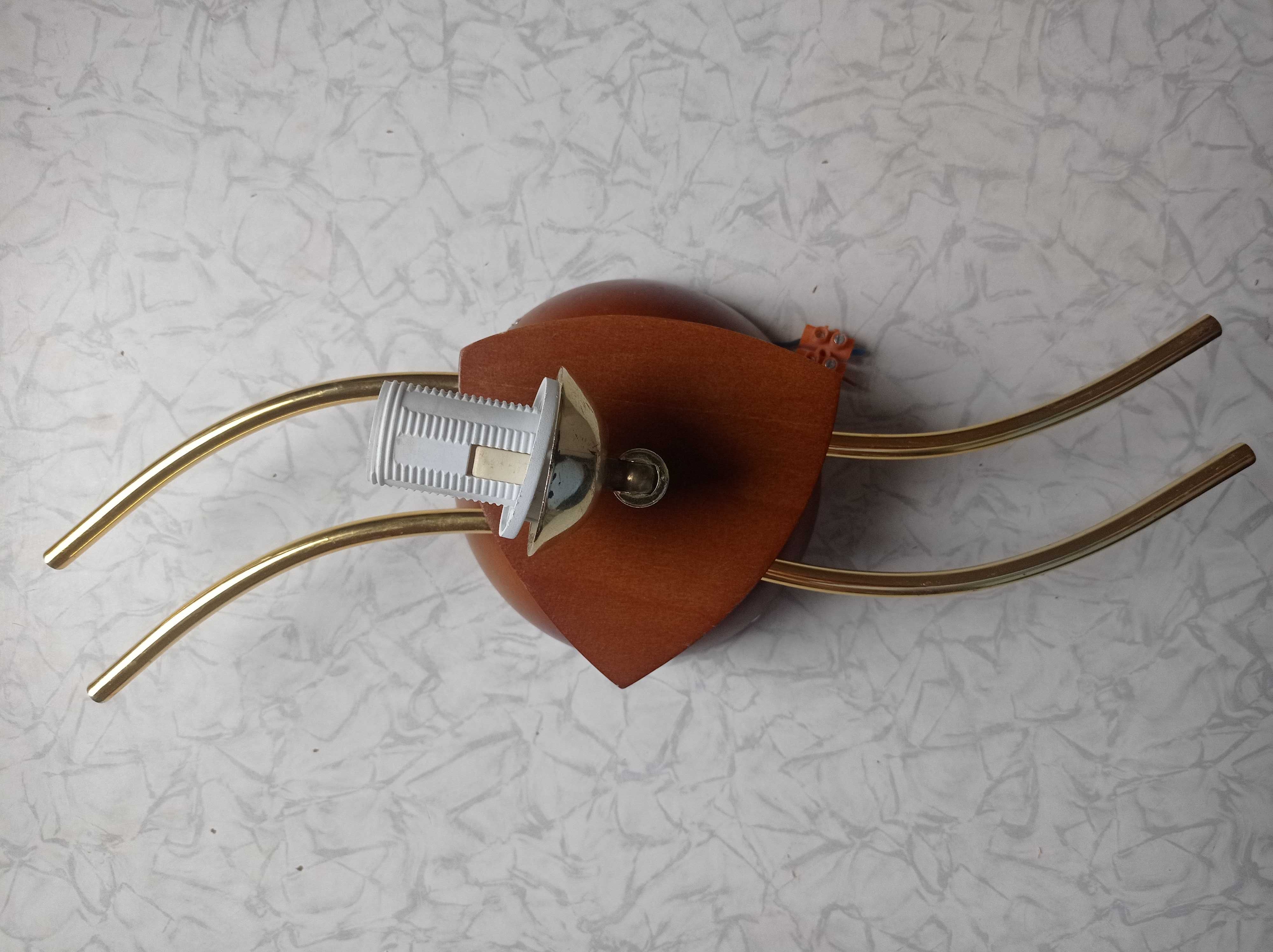 Лампа на потолок без плафона