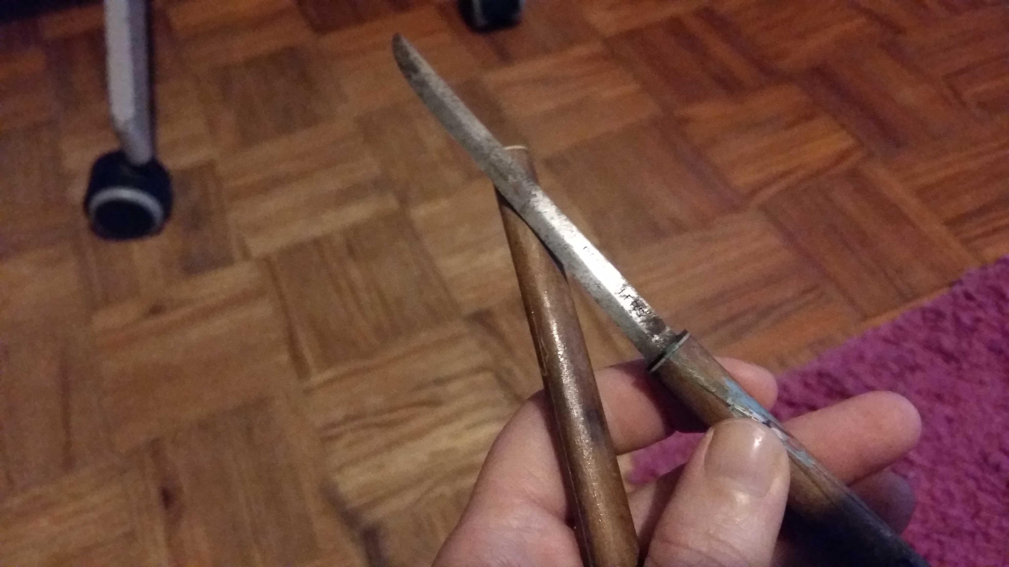 Mini faca antiga em madeira