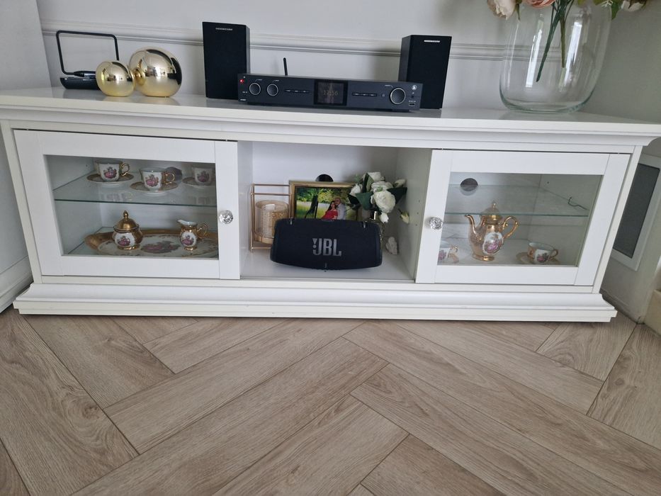 Zestaw mebli do salonu komoda i szafka rtv