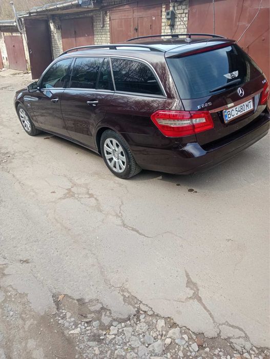 Мерседес w212 е220