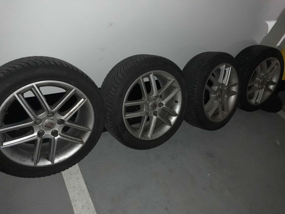 Sprzedam w bardzo dobrym stanie komplet kół do Seata Exeo