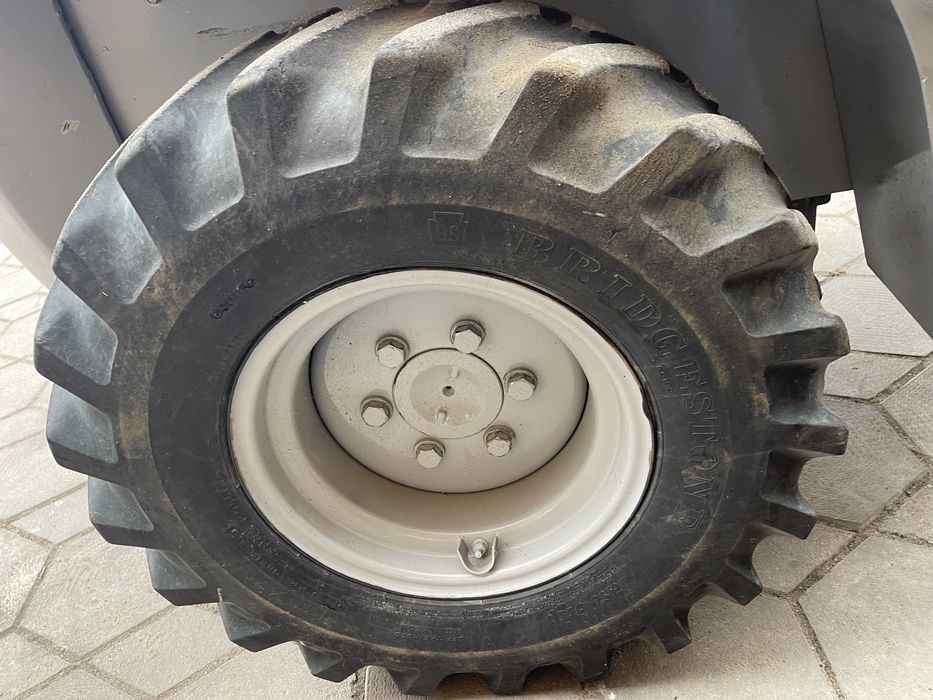 Фронтальный погрузчик Kobelco