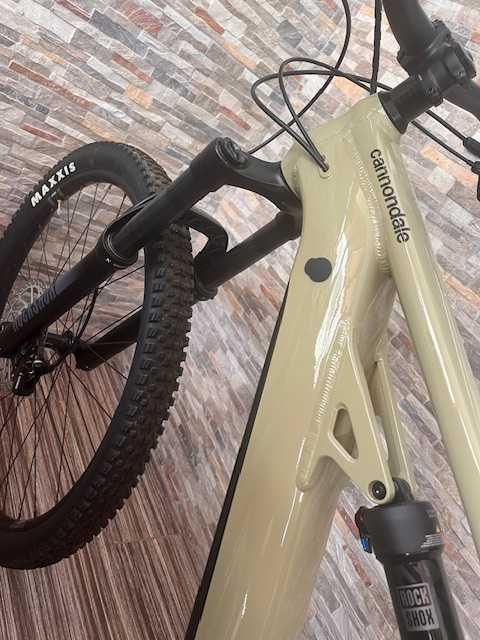 Bicicleta  cannondale com muito POUCO  USO