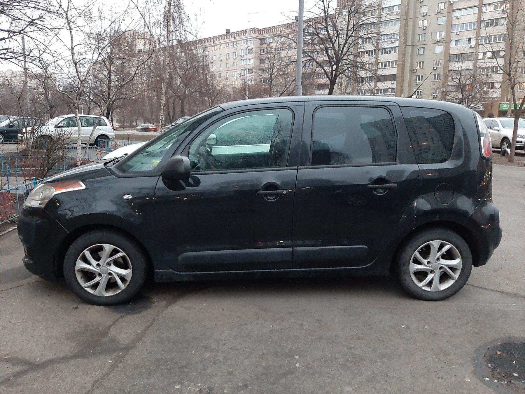 Citroën Picasso чорного кольору