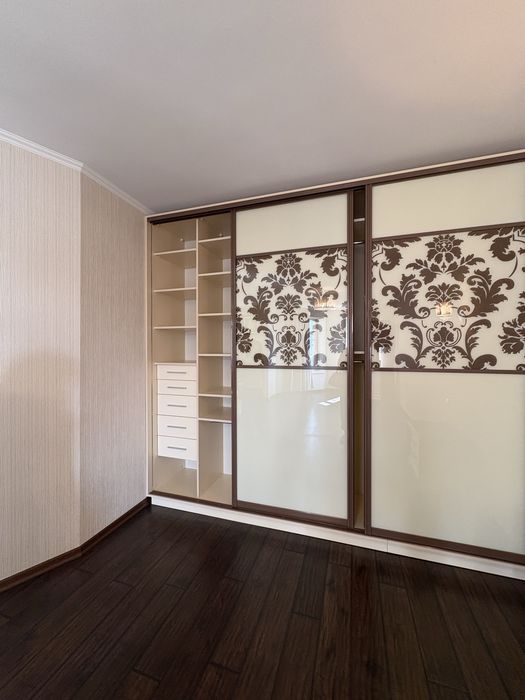 Шкаф отдельностоящий вистота 2.90 •2.65