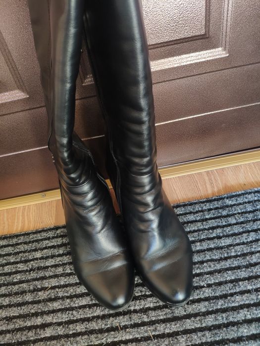 Шкіряні сапоги .на зручному каблуку