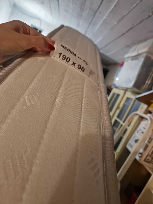 Conjunto cama e colchao