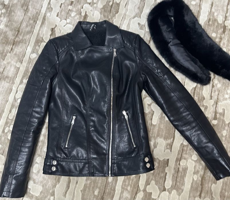 Утеплена шкіряна куртка