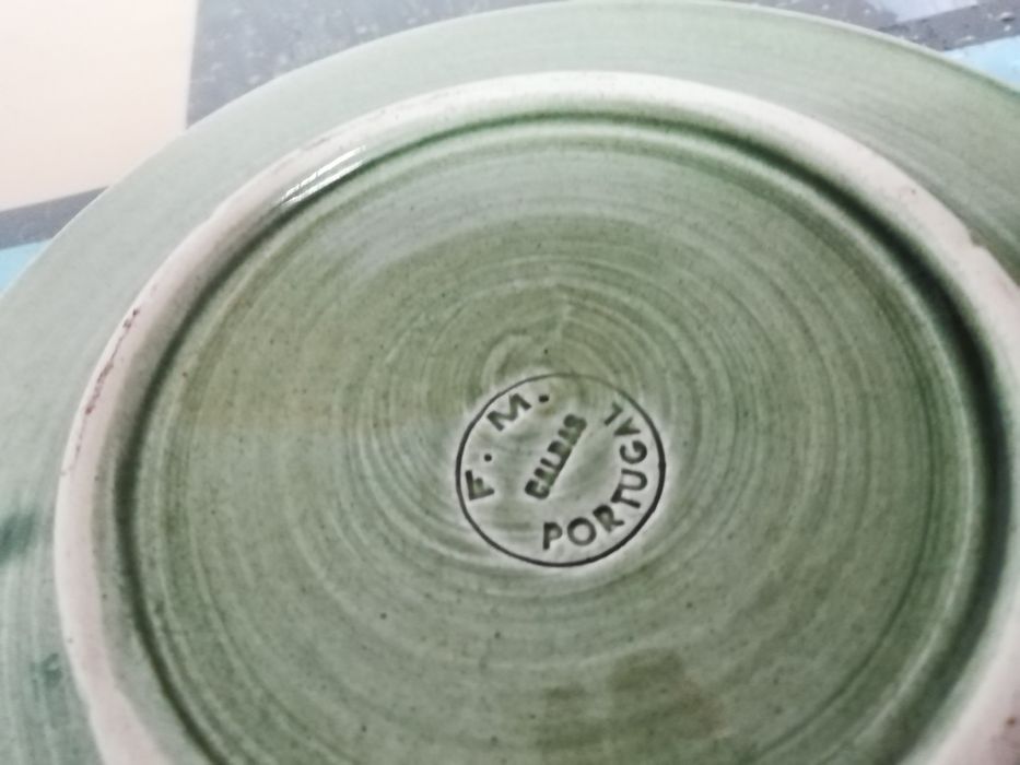 3 pratos vintage - tema folhas - cerâmica das caldas*