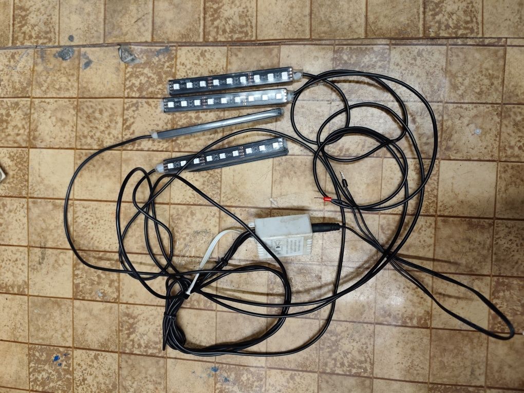 Oświetlenie LED RGB do samochodu sterowane z pilota