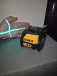 Laser Dewalt 2 linhas de cor verde