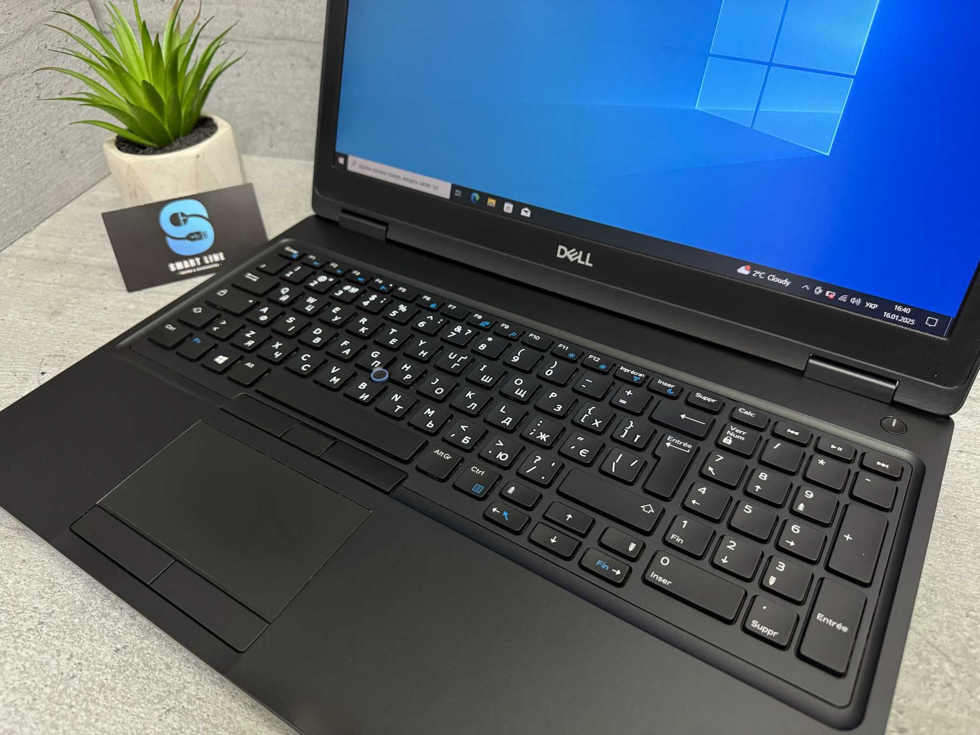 Мультимедійний ноутбук Dell 5590/i5-8350u/15.6"/256gb ssd/8gb ddr4
