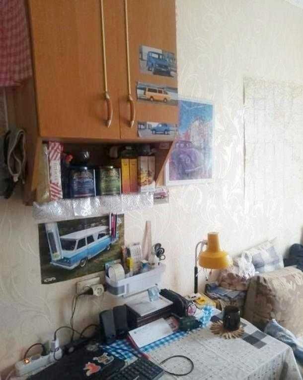 Продам дёшево гостинку возле метро Тракторный завод