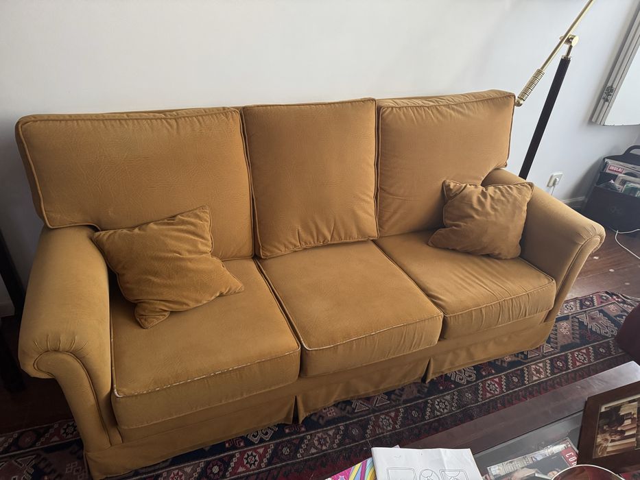 Sofá Amarelo 3/4 pessoas