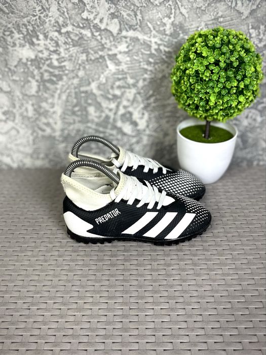 Adidas Predator сороконожки копы бутсы 31 размер детские футбольные