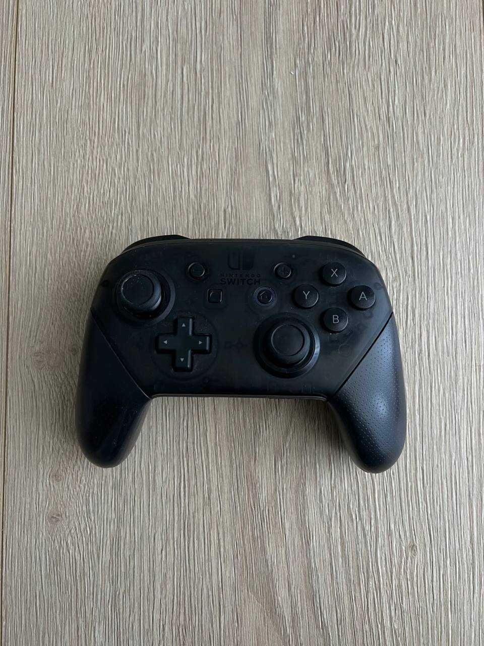 Nintendo Switch Pro Controller