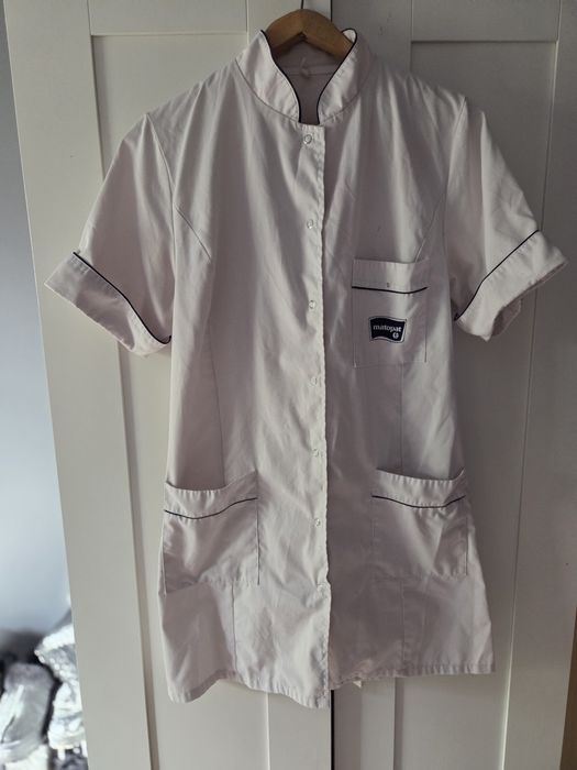 Fartuszek kosmetyczny apteczny kitel