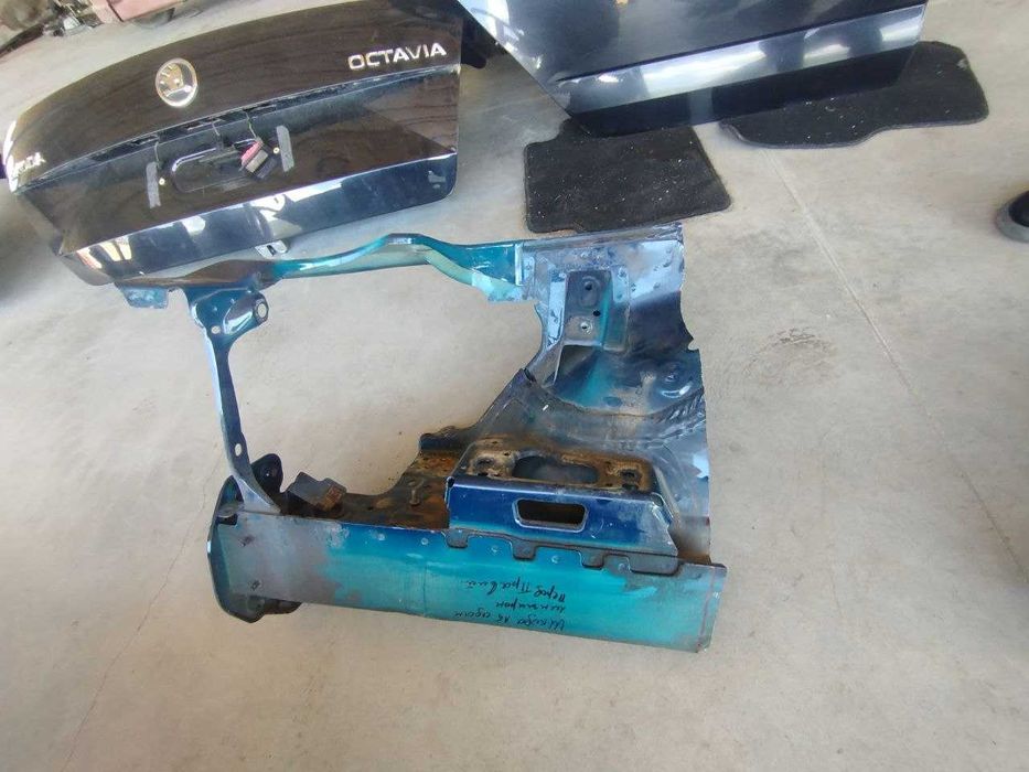 Ланжерон перед правий Шкода а 5  Skoda a 5 1z0809146a ланжерони