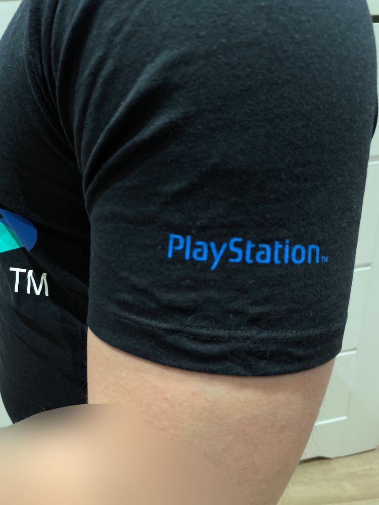 Koszulka PlayStation TM oryginalna Reserved rozmiar M idealna