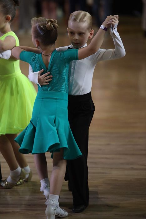 Сукня /бейсик для бальних танців