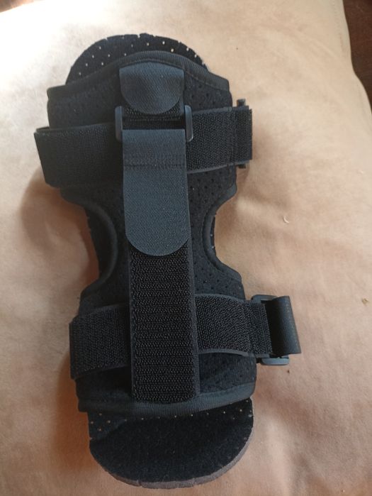 Регулируемый ортез стопы шиной