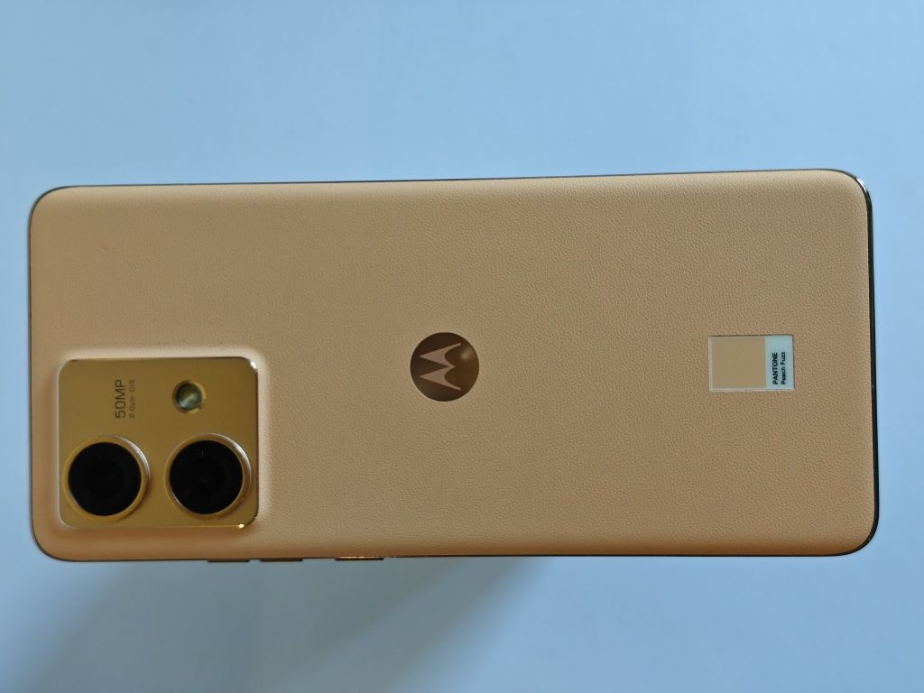Motorola Edge 40 Neo 12/256 Pantone Peach Fuzz