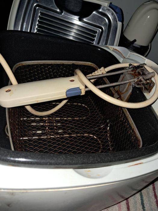 Fritadeira eléctrica a óleo