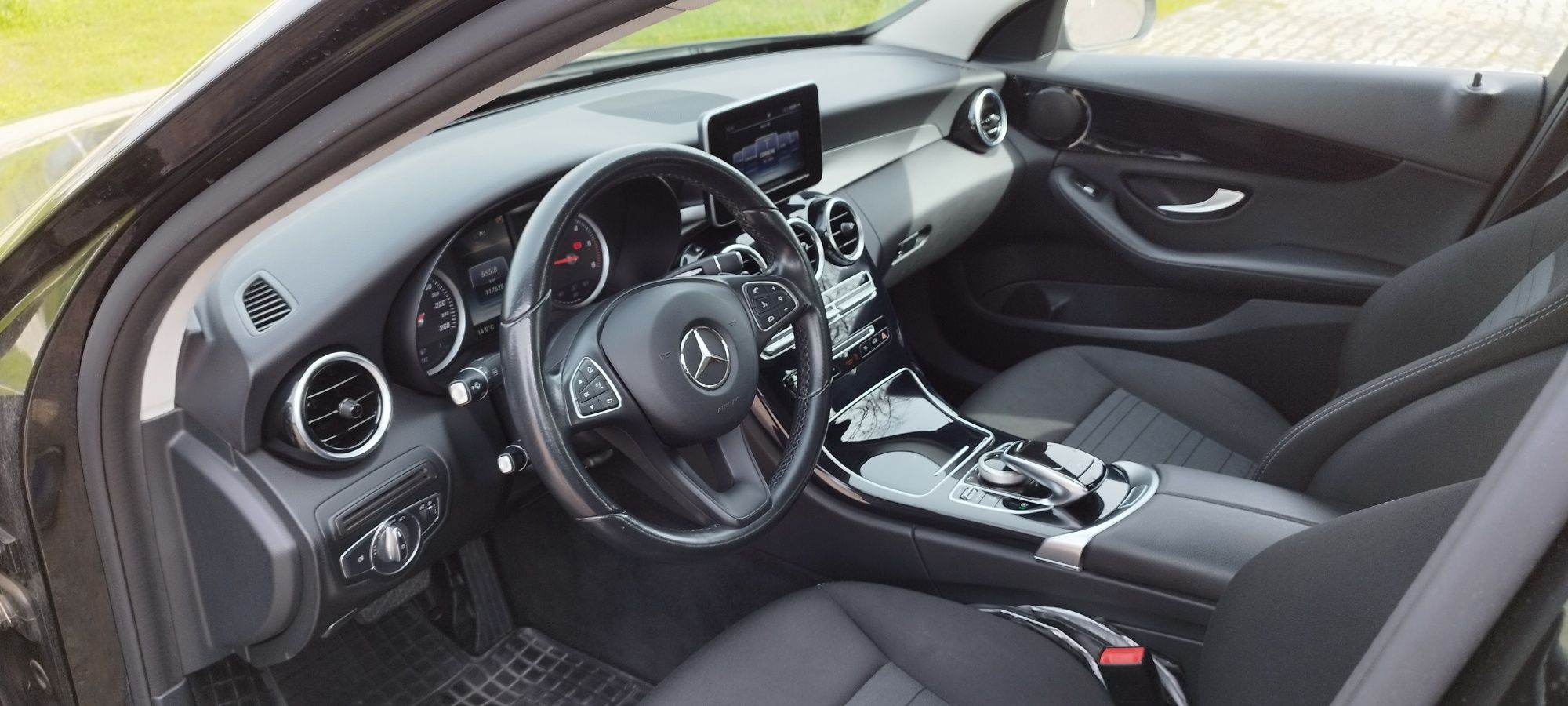 Mercedes Benz C200d