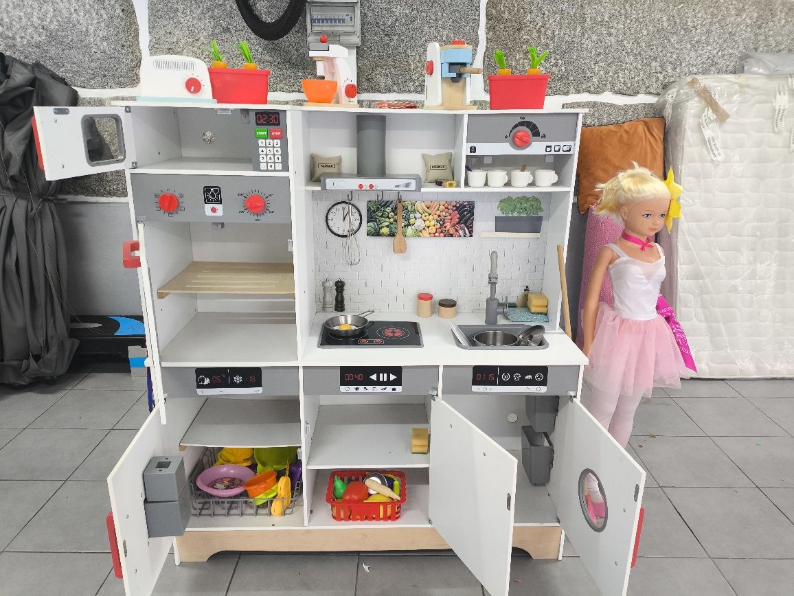 Cozinha grande criança como nova