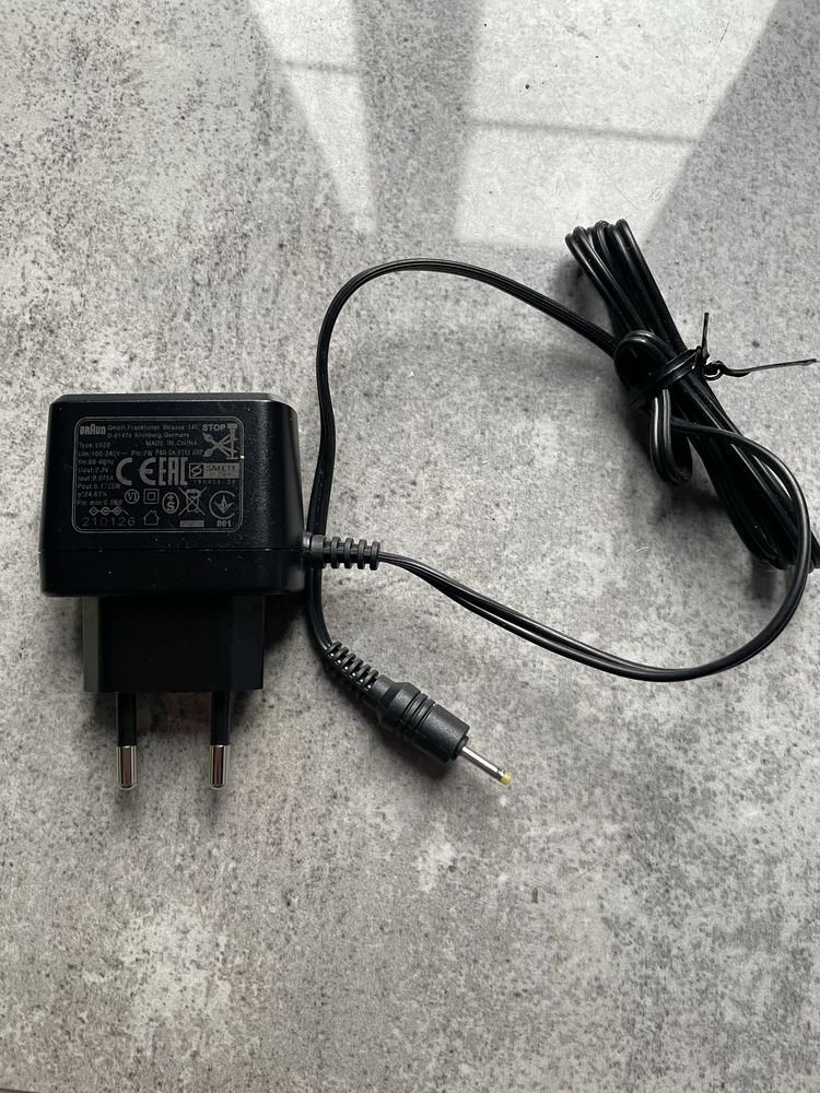 Ładowarka Braun model 5520 Nowa