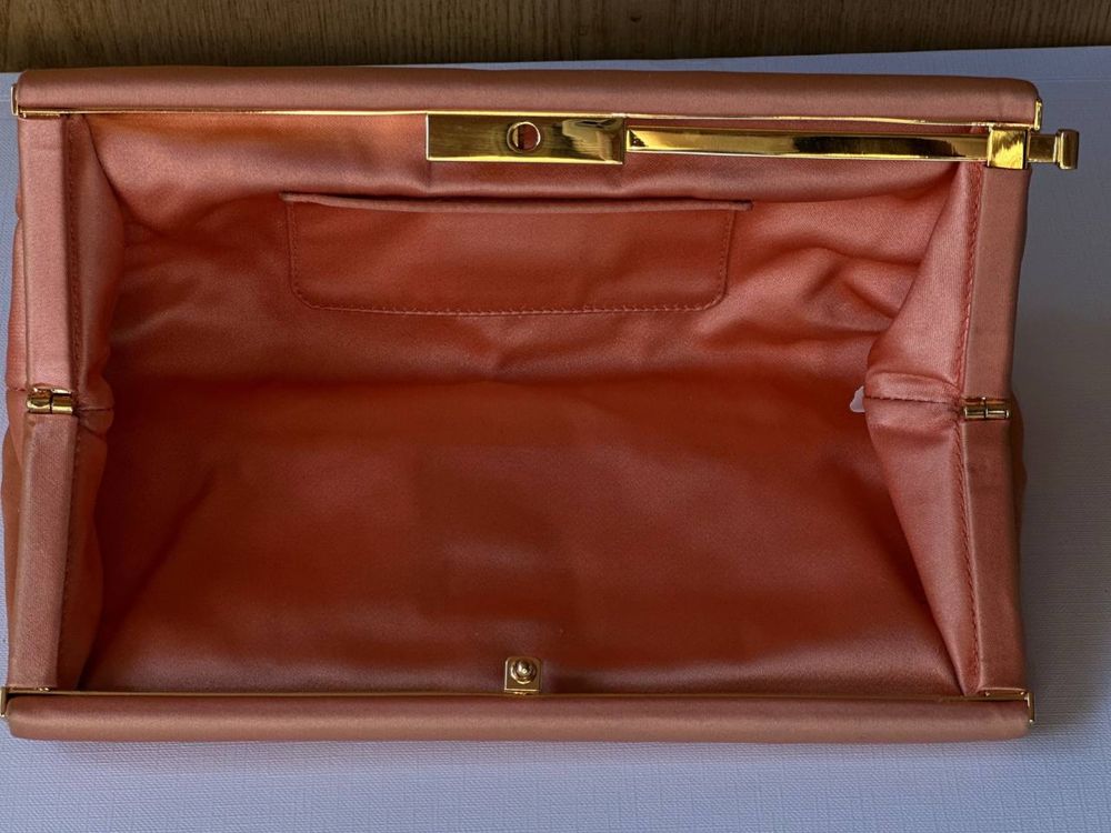 Шовковий клатч PRADA (оригінал).