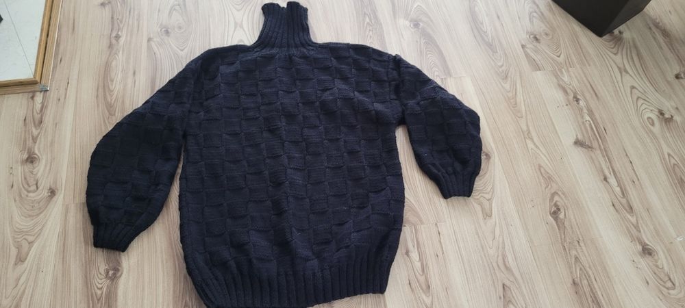 Sweter golf męski ręcznie robiony