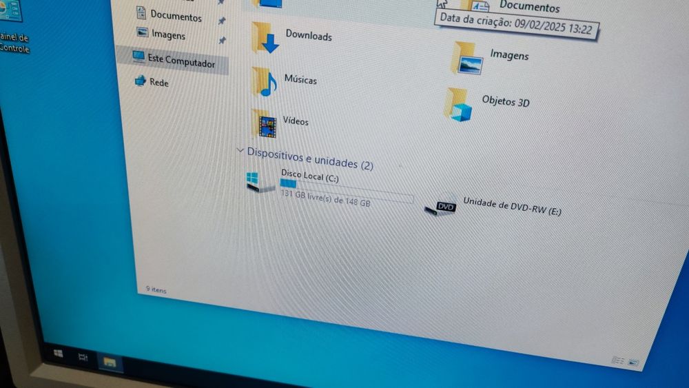 Computador MSI com monitor