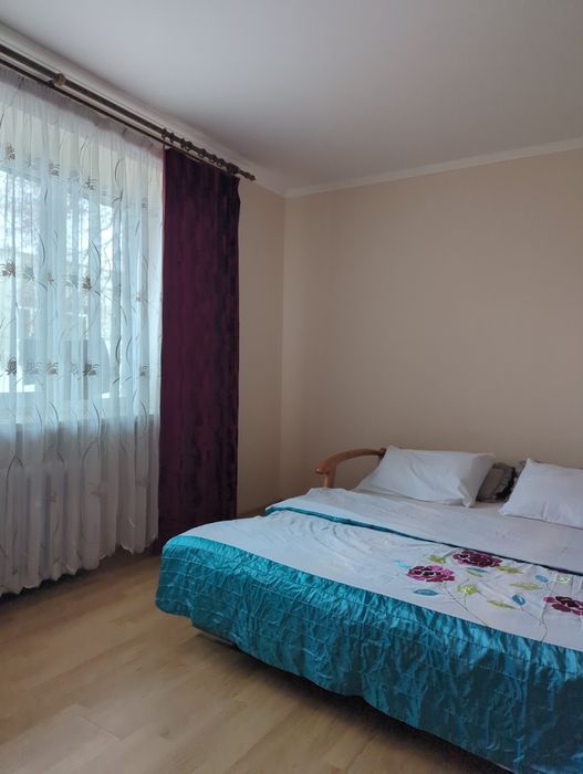 Доба Сяйво неподалік жд