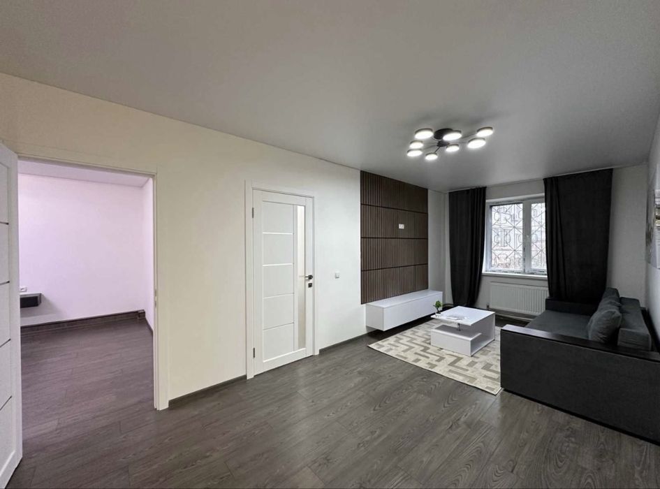 Продам 3 комн, АО, ремонт!