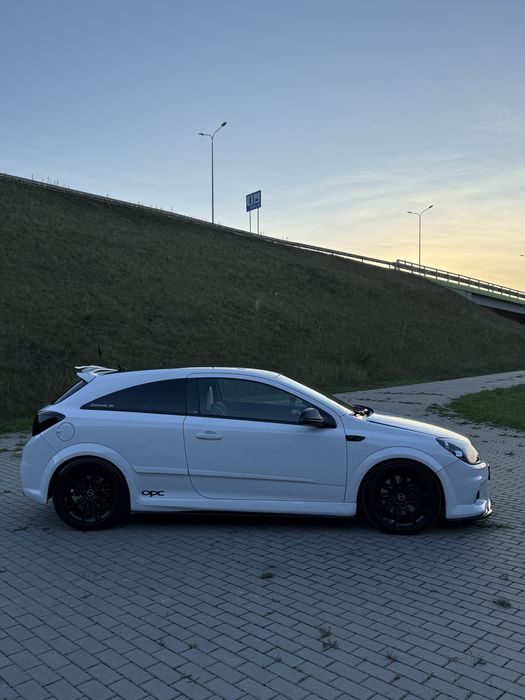 Opel astra h opc race camp 368km/473nm